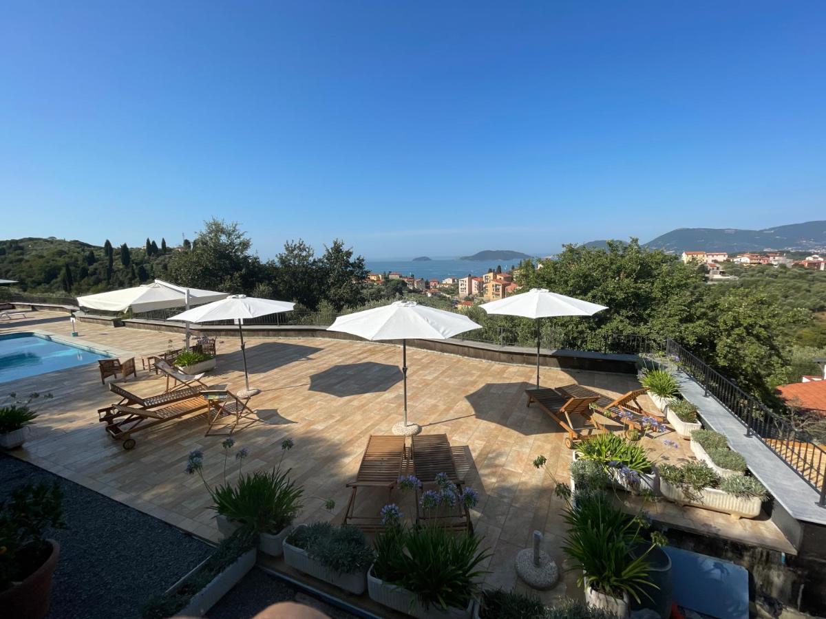 Villa Antonini. Lerici Luaran gambar